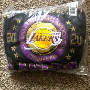 Official NBA Lakers championship shirt size L
